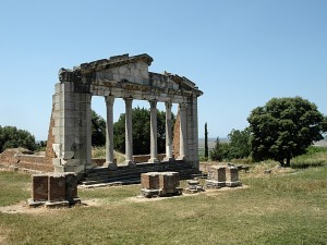 Berat Hostel Tour - Apollonia